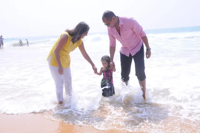 Poovar Boating Cruise – guests and backwater views