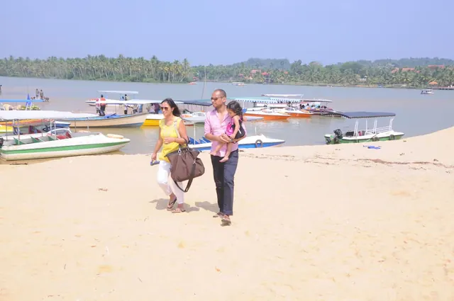 Poovar Boating Cruise – guests and backwater views