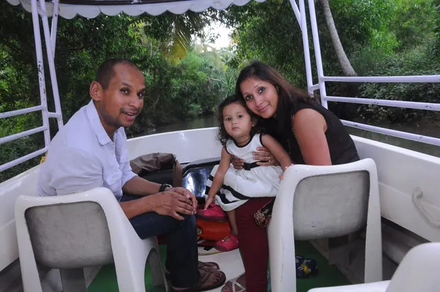 Poovar Boating Cruise – guests and backwater views
