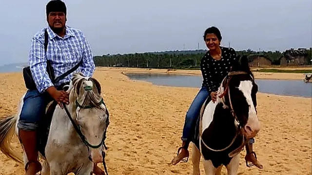 Poovar Boating Cruise – guests and backwater views